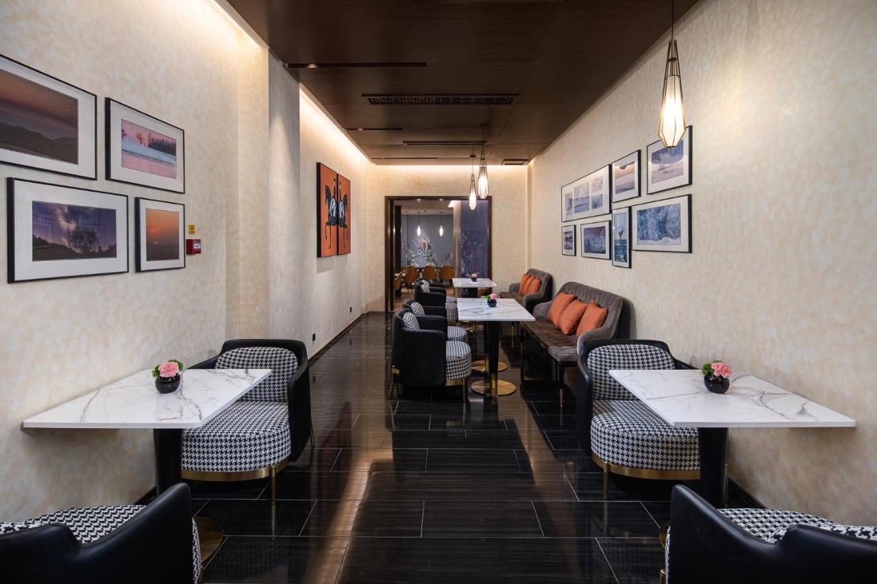 Kasion Pugis Hotel Иу Экстерьер фото