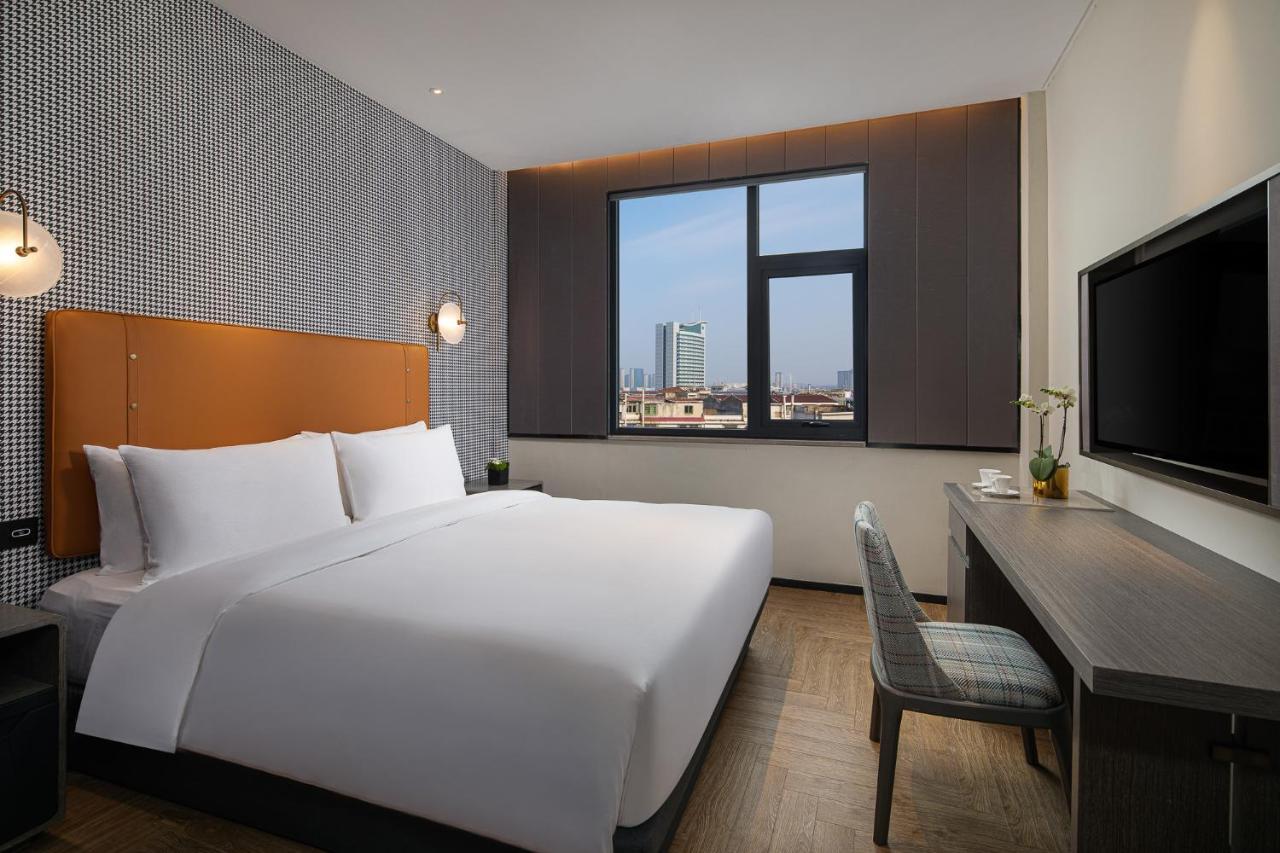 Kasion Pugis Hotel Иу Экстерьер фото